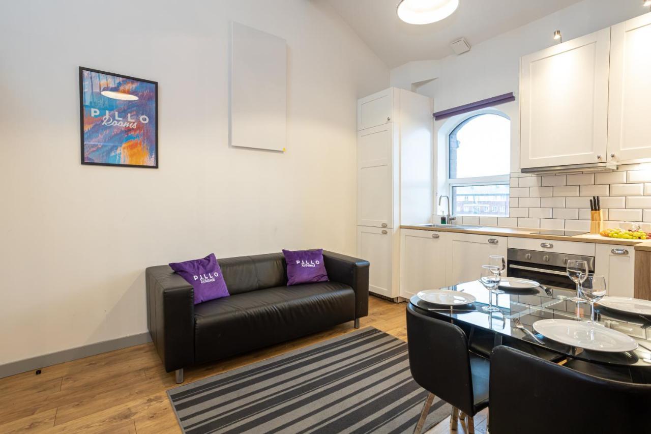 Pillo Serviced - Salford Apartment