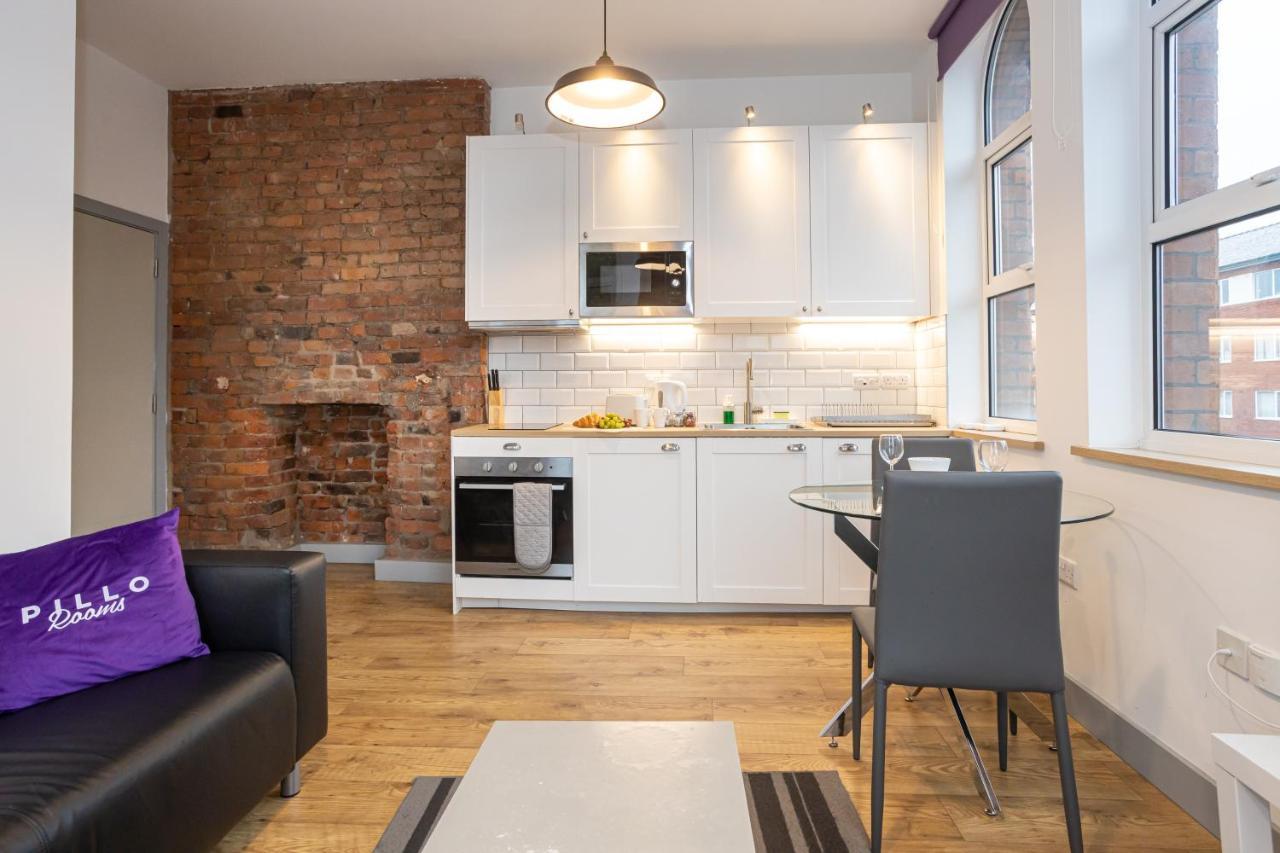 Pillo Serviced - Salford Apartment