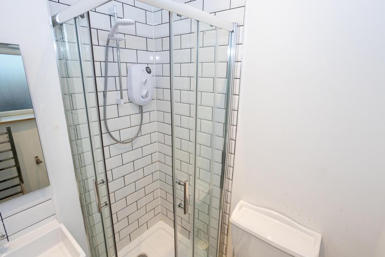 Pillo Serviced - Salford Apartment